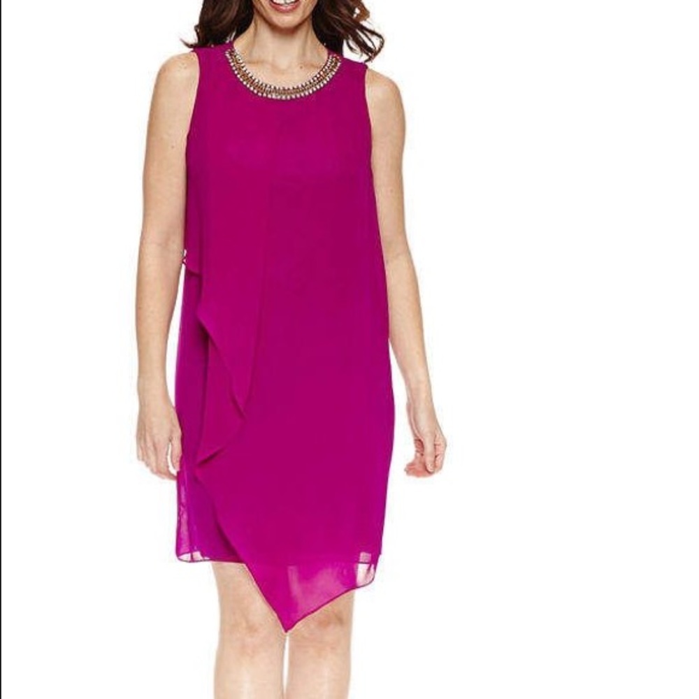 MSK Sleeveless Chiffon Necklace Shift Dress